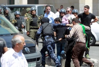 تظاهرات گسترده مردم کرانه باختری علیه تشکیلات خودگردان