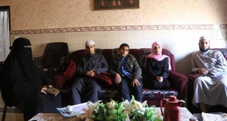 حضور 16 حافظ کل قرآن کریم در یک خانواده فلسطینی