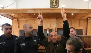 مقاله مروان البرغوثی در نیویورک تایمز؛

اعتصاب غذا گزینه آخر مقاومت در برابر نقض قوانین اشغالگران است 2