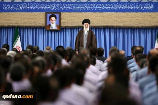 رهبر انقلاب در دیدار فرماندهان ارتش:

دشمن چه آمریکا و چه بزرگ‌تر از آمریکا هیچ غلطی نمیتواند بکند