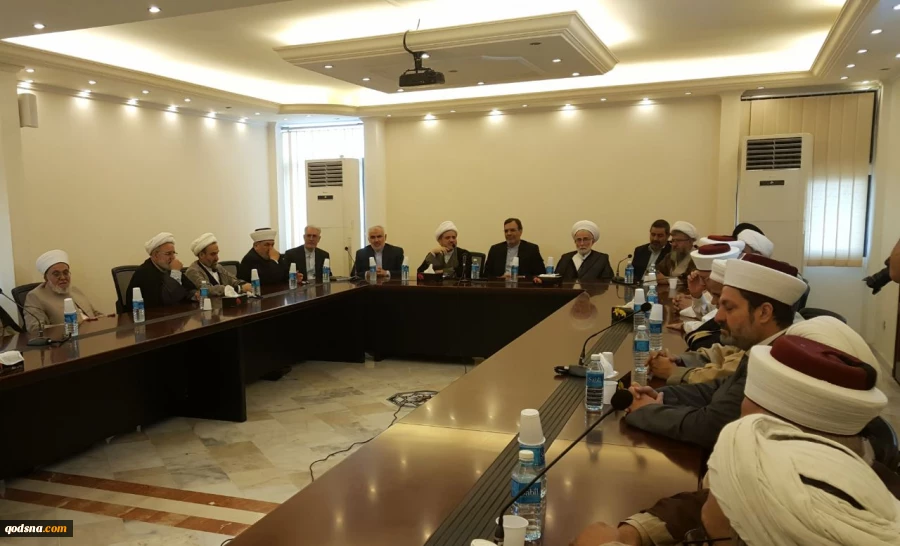 خلال زيارته مركز تجمع علماء المسلمين في بيروت؛

جابري انصاري : علماء المسلمين يضطلعون بدور محوري في مكافحة الارهاب الصهيو – تكفيري
 2