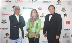 لبخند معتمدآریا و درمیشیان به تجزیه‌طلبان عراق
دردسرهای هنرپیشه های بی سواد سیاسی