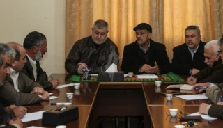 گروه های فلسطینی با انتقاد از تعلل جنبش فتح؛

ادامه مجازات‌های غزه تضعیف و تهدید آشتی ملی است