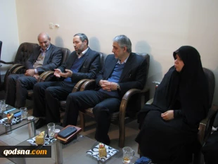 بازدید رییس دفتر تبلیغات اسلامی اصفهان از دفتر جمعیت دفاع از ملت فلسطین این استان 3