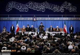 رهبر معظم انقلاب در دیدار مسئولان نظام و سفرای کشورهای اسلامی:

حمله‌ به سوریه یک جنایت است/سرزمین فلسطین به ملت آن باز خواهد گشت/ فلسفه اصرار ایران در حمایت از موضوع فلسطین، ایستادگی در مقابل ظالم است 3