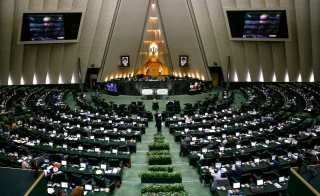 بیانیه فراکسیون نمایندگان ولایی مجلس شورای اسلامی:

با عبرت‌آموزی از گذشته از تصویب لایحه تامین مالی تروریسم خودداری شود/با توجه به خروج آمریکا از برجام برای تصویب عجله نکنیم