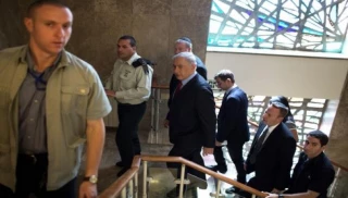 صبح امروز برگزار شد؛

نشست بی نتیجه نتانیاهو با لیبرمن و فرماندهان ارتش رژیم صهیونیستی درباره غزه