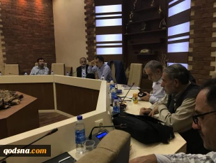 در چهل و هفتمین نشست کبوتران مسجد دوردست عنوان شد:

شکیبایی: امام (ره) به آبستن هایی که واقیعت از آن سرچشمه می گیرد نظر داشت/ دستمالچیان: حیثیت جمهوری اسلامی ایران دفاع از مظلوم و نماد آن فلسطین است 2