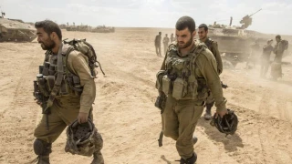 روزنامه صهیونیستی هاآرتض:

ارتش علاقه ای به جنگ با غزه نداشته و حامی راه حل سیاسی است