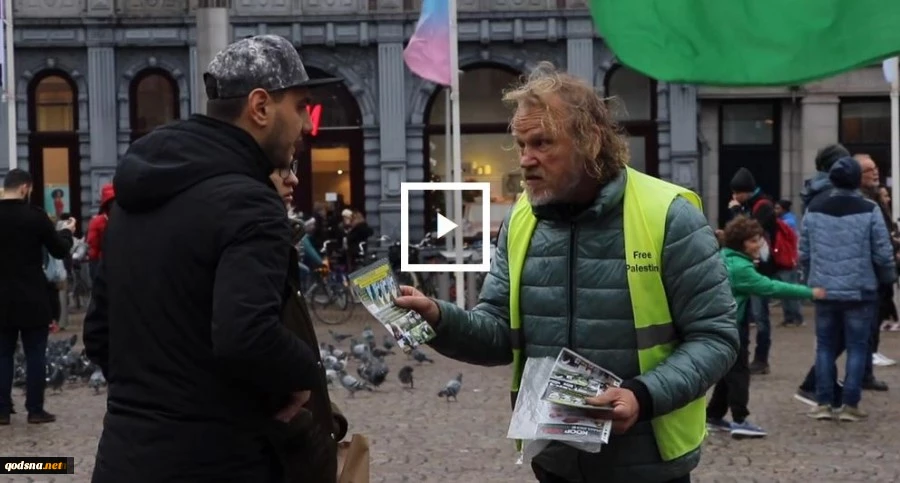 Aktivis Belanda melakukan aksi protes sendiri setiap minggu terhadap kezaliman Israel 5
