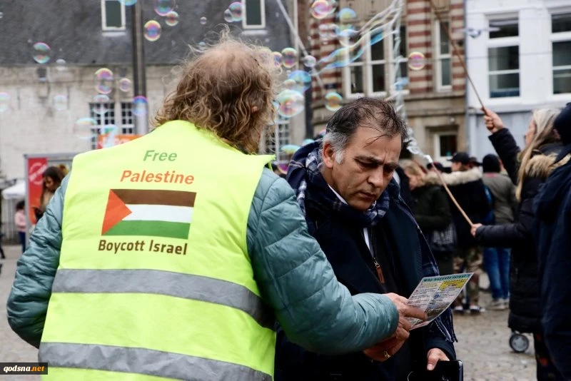 Dutch activist stages solitary protests weekly against Israeli persecution 4