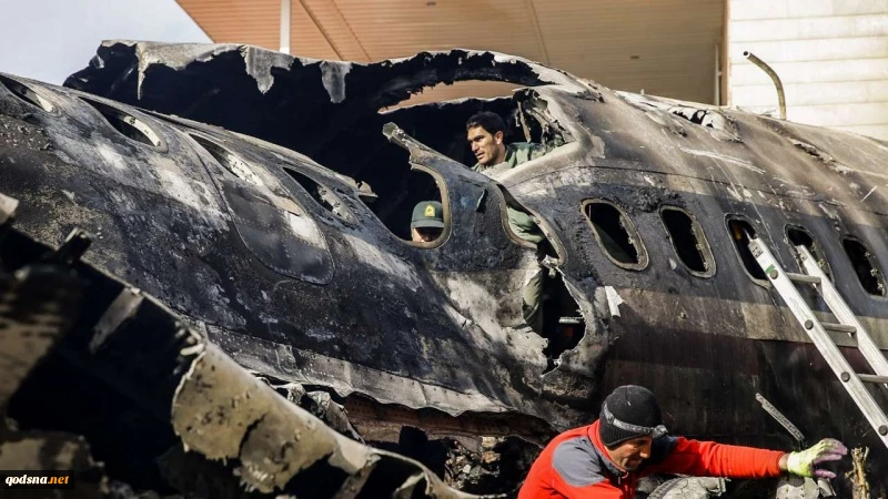 Pesawat Boeing 707 Jatuh atas Rumah Warga Tehran di Iran 18