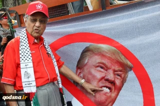 مالزی چگونه اقتصاد خود را از دشمنی با اسراییل مصون نگه می دارد؟

معادله سه‎گانه اقتصاد، مردم، نخست‎وزیر مالزی درحمایت بدون‎هزینه ازفلسطین و ضدیت با اسرائیل