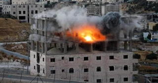 پس از تخریب خانه های فلسطینی توسط ارتش رژیم اسرائیل؛

قطر و اردن و اتحادیه اروپا اقدام صهیونیست ها در حمص را محکوم کردند