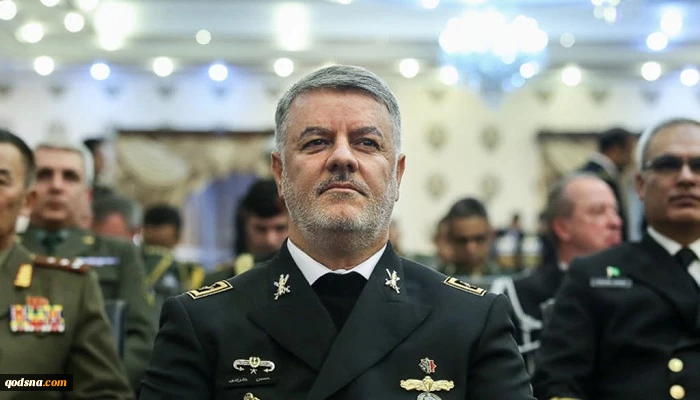 قائد القوة البحرية للجيش الايراني مخاطبا اميركا وبريطانيا والكيان الصهيوني :

عهد نهب ثروات المنطقة قد ولى وعليكم مغادرة المنطقة

 2