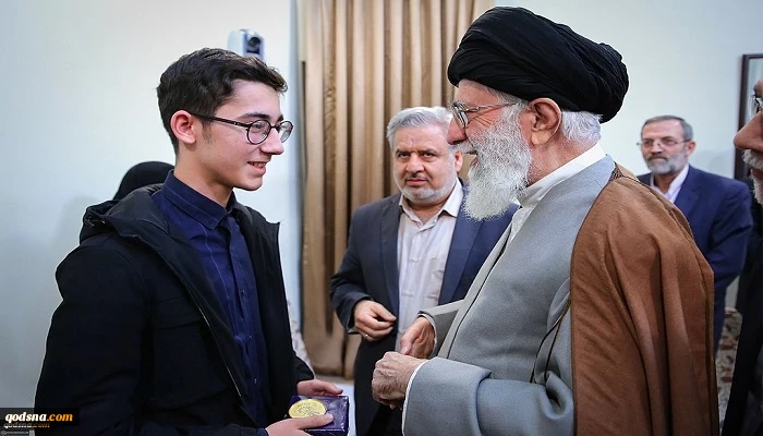 لاعب شطرنج إيراني امتنع عن مواجهة ممثل الكيان الصهيوني يجيب..

ماهي الصفات التي ينبغي أن يتحلي بها الرياضيون؟ 2