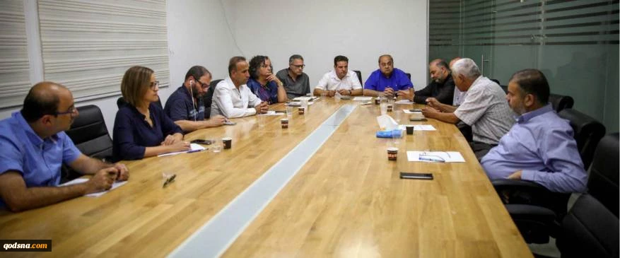 غانتس قد تباهى في تسجيلات مصورة بعدد القتلى الفلسطينيين 

القائمة العربية المشتركة تدعم الإرهابي "غانتس" 2