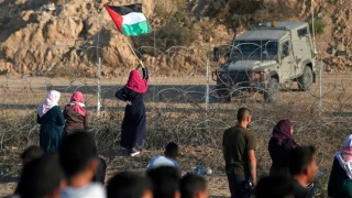 Israel attacks Palestinian protesters 69 injured