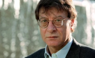 12 عامًا على رحيل شاعر فلسطين الكبير محمود درويش