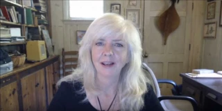 روزنامه نگار و فعال حقوق بشر در گفتگو با قدسنا/

اهرم فشار اقتصادی و پیامدهای روانی آن راهبرد قدیمی «سیا» برای کنترل جوامع غیرهمفکر است/ ترکیه و وهابی های سعودی دو عنصر مسئله ساز و بی ثبات کننده خاورمیانه هستند