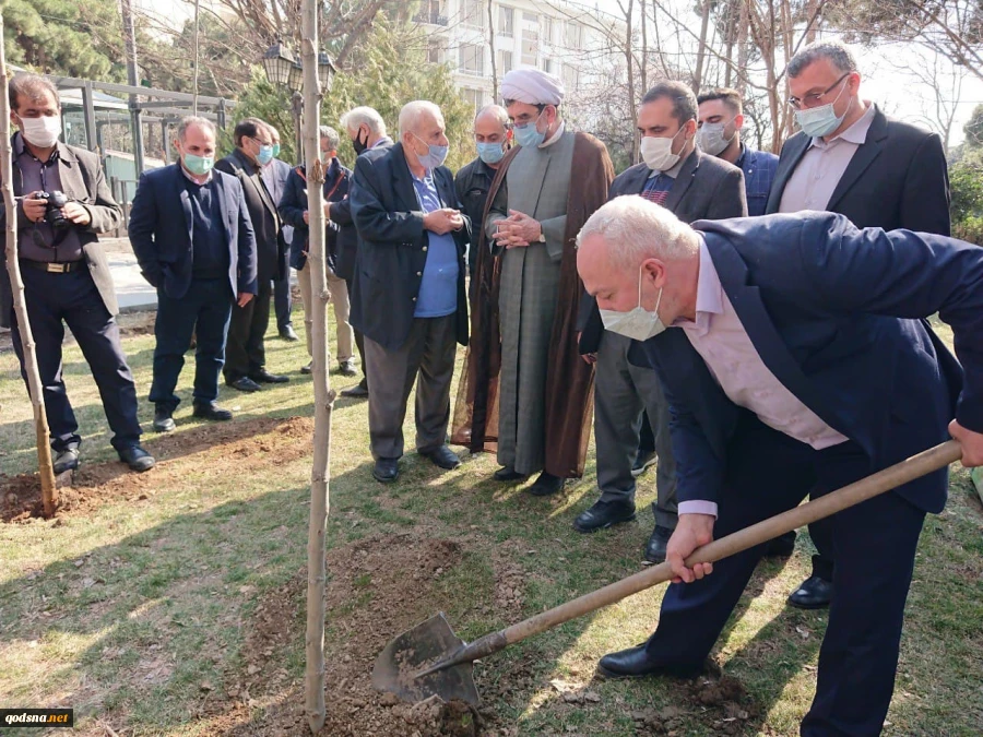 Palestinian officials, activists support resistance movement on Arbor Day 5