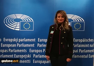 مدیر کل مرکز مطالعات ژ‌ئوگرافیک بلگراد در گفتگو با قدسنا/

روز قدس توجه افکار عمومی جهان را به سوی مظهر وحدت ادیان سه گانه جلب کرد/ از دست دادن ژنرال سلیمانی درد بزرگی برای خاورمیانه بود/ سیاست غرب در قبال فلسطین همان سیاست «یکی به نعل و یکی به میخ» است