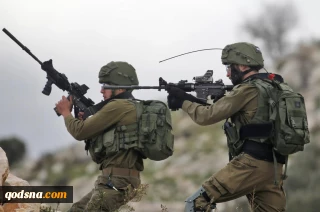 Zionist forces martyr three Palestinians, wound 1 in West Bank