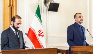 خلال مؤتمر صحفي مع نظيره الأرميني

وزير الخارجية الإيراني: الأزمة في منطقتنا سببها الكيان الصهيوني