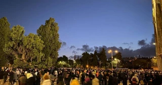 حضور هزاران فلسطینی در نماز صبح مسجدالاقصی