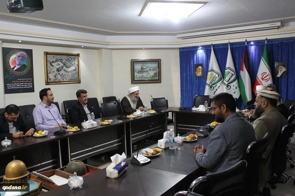 در دیدار رهبر جماعت اسلامی پاکستان با دبیرکل جمعیت دفاع از ملت فلسطین مطرح شد

حجت الاسلام رحیمیان:امام خمینی از ابتدای انقلاب از آرمان قدس حمایت کرد// مولانا سراج الحق: حاکمانی که نسبت به جنایات صهیونیست ها سکوت میکنند از خدا نمیترسند بلکه از آمریکا می
