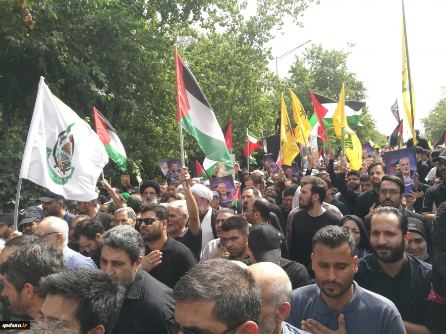 گفت و گوی مردمی خبرگزاری قدس با تشییع کنندگان شهید هنیه؛

اگر صهیونیست ها یک نفر را شهید کنند دهها نفر جای او را خواهند گرفت 2