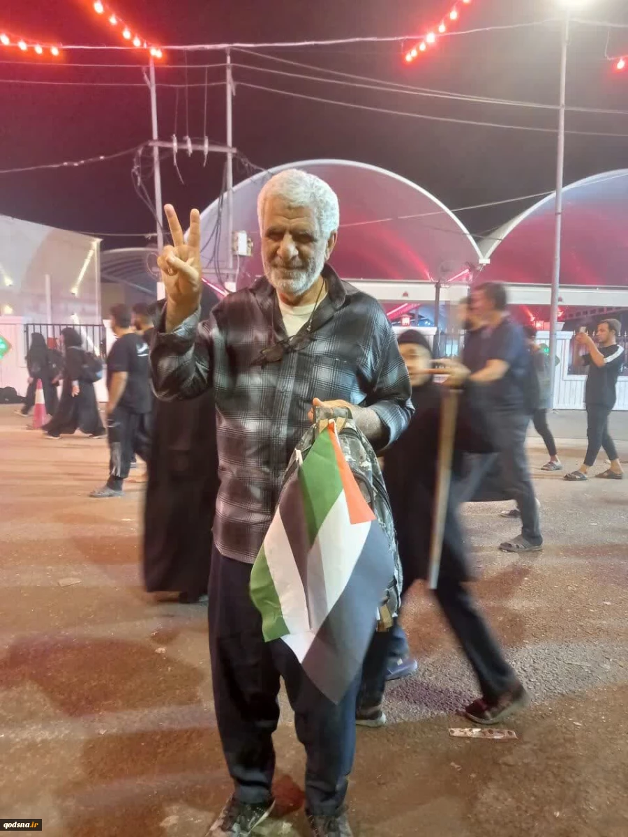 تصاویر ارسالی خبرنگار قدسنا از زائران پیاده روی اربعین حسینی با پرچم فلسطین در مسیر کربلا(بخش چهارم) 2