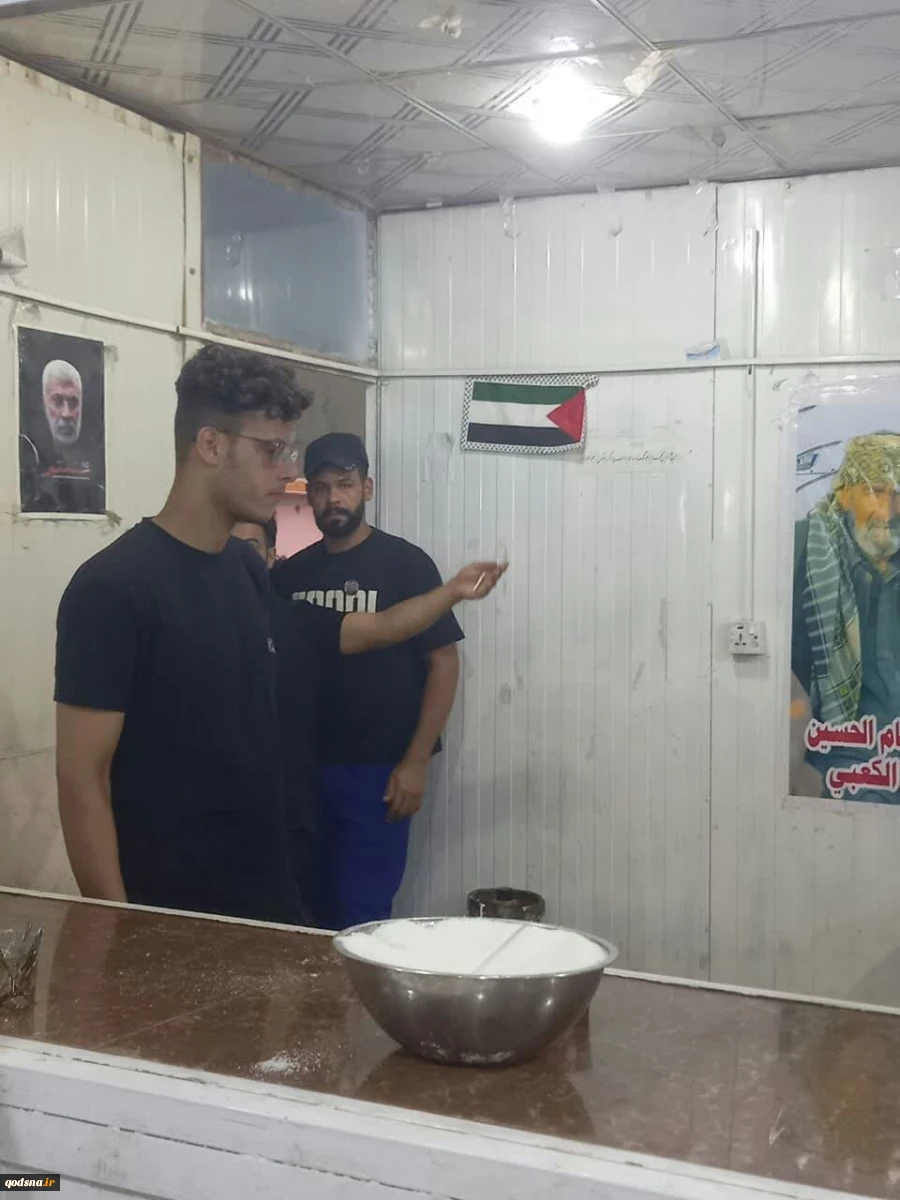 تصاویر ارسالی خبرنگار قدسنا از  پیاده روی زائران اربعین حسینی با پرچم فلسطین در مسیر کربلا(بخش پنجم) 2