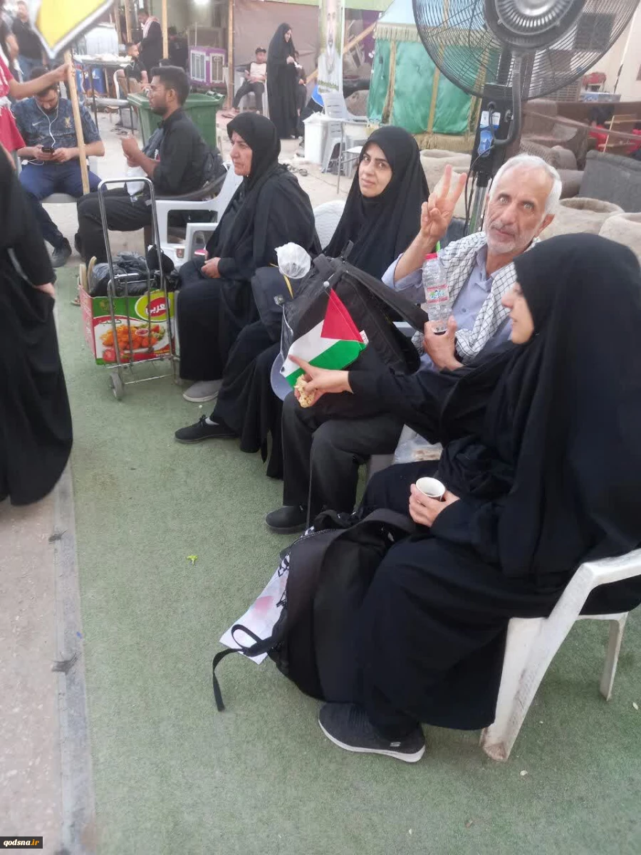 تصاویر ارسالی خبرنگار قدسنا از  پیاده روی زائران اربعین حسینی با پرچم فلسطین در مسیر کربلا(بخش پنجم) 2