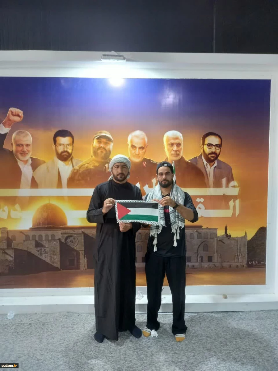 تصاویر ارسالی خبرنگار قدسنا از پیاده روی زائران اربعین حسینی با پرچم فلسطین در مسیر کربلا(بخش هفتم) 8