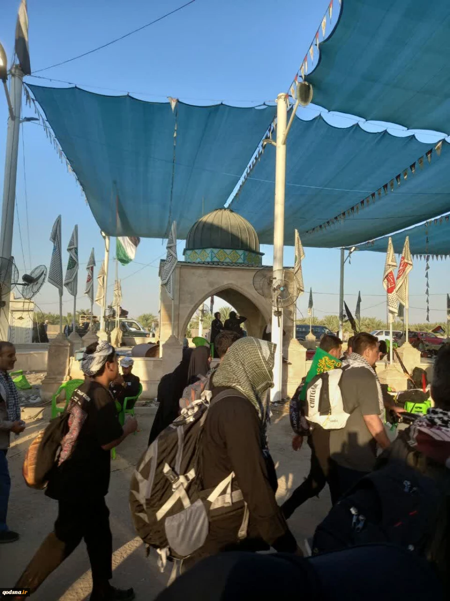تصاویر ارسالی خبرنگار قدسنا از پیاده روی زائران اربعین حسینی با پرچم فلسطین در مسیر کربلا(بخش هفتم) 10