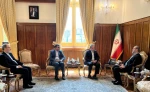 در دیدار نماینده جنبش حزب‌الله لبنان در تهران با وزیر امور خارجه؛
عراقچی: سیاست اصولی ایران در حمایت از مقاومت ادامه خواهد داشت 2