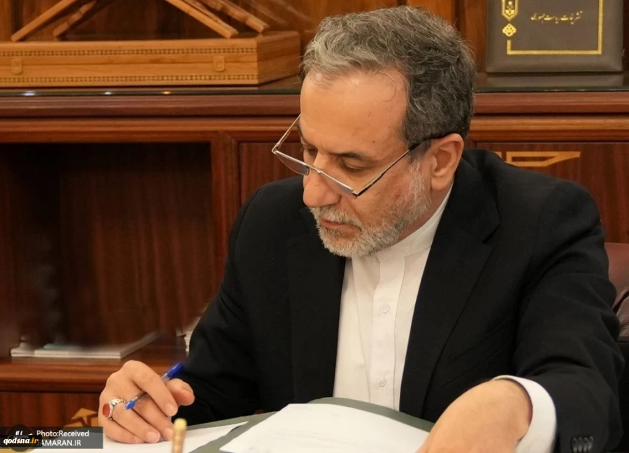 عراقچی در نامه ای به شورای امنیت و دبیرکل سازمان ملل: ایران حق ذاتی خود را برای پاسخ قانونی و مشروع به حملات رژیم صهیونیستی محفوظ می‌دارد
 2
