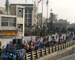 تصویری از حضور مردم تهران قبل از شروع رسمی راهپیمایی 22 بهمن در میدان امام حسین  2