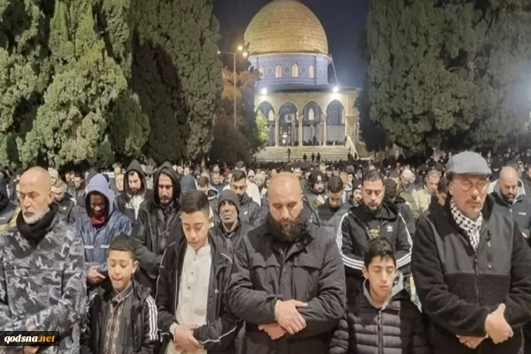 اقامه نماز مغرب و عشا با حضور 70 هزار فلسطینی در مسجد الاقصی 2
