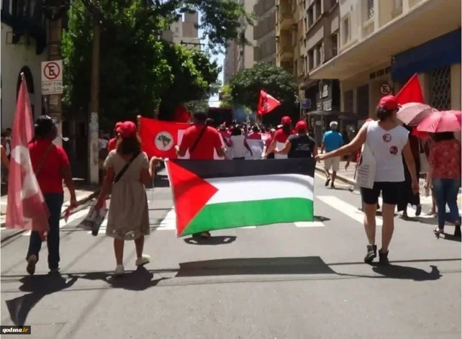 زنان برزیلی در حمایت از حقوق زنان فلسطین و مخالفت با کوچ اجباری غزه راهپیمایی کردند
 6