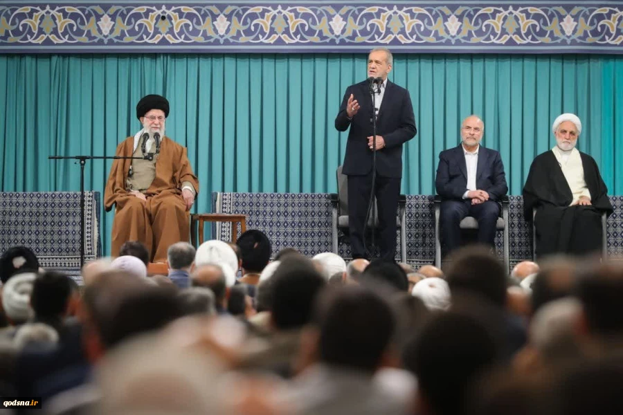 تصاویری از دیدار صبح امروز مسئولان نظام و سفرای کشورهای اسلامی با رهبر انقلاب 2