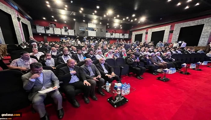 ولایتی: الإمام الخمینی (رض) حول القضیة الفلسطینیة إلى حرکة عالمیة
 2