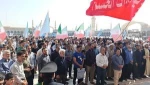مظاهرات حاشدة فی إیران تندد بالعدوان على البلاد وتنتقد الدعم الأمیرکی لإسرائیل 2