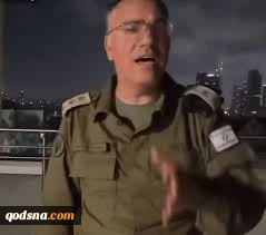 ببینید/  لرزش دستان سخنگوی ارتش صهیونیستی؛ دستش لرزید و مخفی کرد! 3