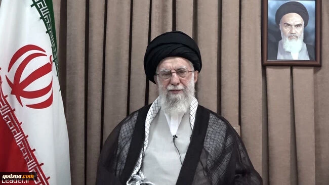رهبر انقلاب در سومین پیام  تصویری خطاب به ملت عزیز و بزرگ ایران:

 به ملت ایران تبریک عرض میکنم/ رژیم صهیونی زیر ضربات جمهوری اسلامی تقریباً از پا درآمد و لِه شد  2