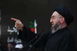 «سید عمار حکیم»، رهبر جریان حکمت ملی عراق امروز جمعه و در نخستین روز از ماه محرم الحرام 1447 هجری قمری با حضور در تجمع مردمی اول محرم در میدان الخلانی بغداد گفت: حمله رژیم غاصب اسرائیل و ایالات متحده آمریکا به جمهوری اسلامی ایران و بی مبالاتی که هنوز امنی