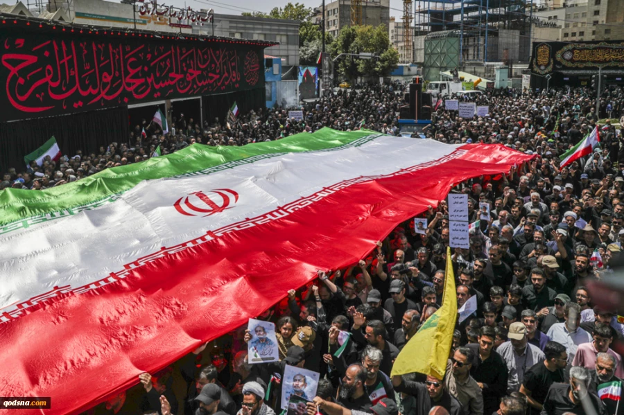 ایران اسلامی بازهم حماسه آفرید | مردم برای بدرقه شهدای مقاومت به خیابان ها آمدند 2