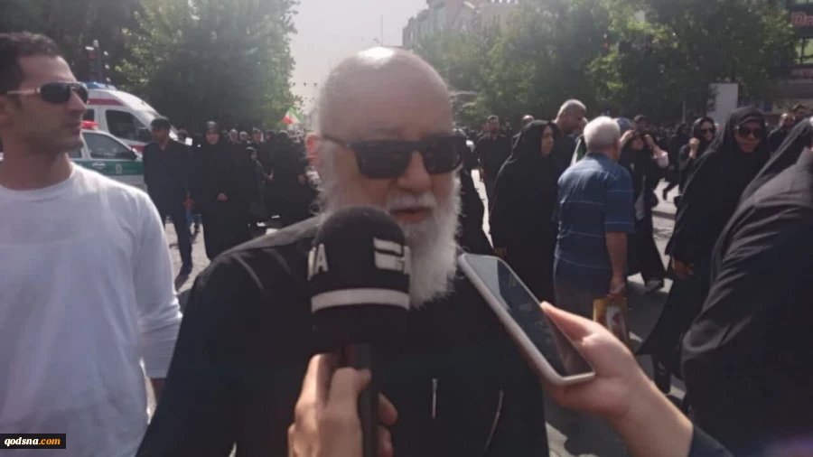 حضور چهره های لشکری وکشوری پابه پای مردم ایران در مراسم تشییع شهدای اقتدار ملی 6