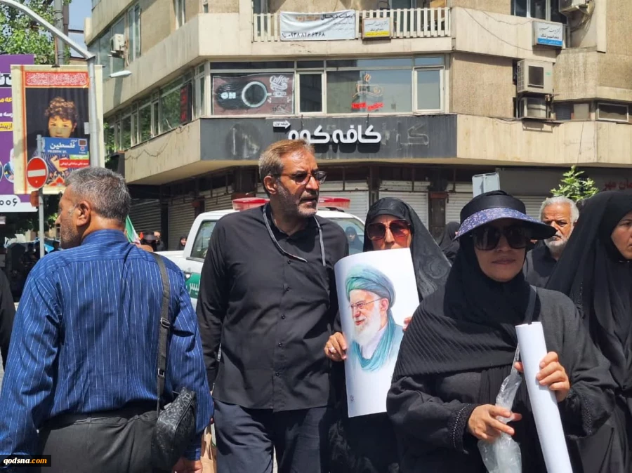شرکت کنندگان در مراسم تشییع پرشکوه شهدای اقتدار به خبرنگار قدسنا چه گفتند؟

تا آخرین نفس و قطره خون پای انقلاب‌مان هستیم/ پیام اقتدار ایران و اتحاد ملت 8